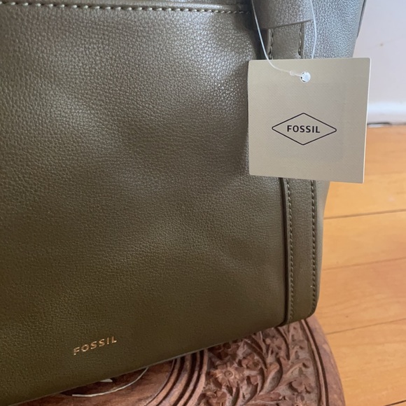 BRAND NEW Fossil Bag - Picture 3 of 7